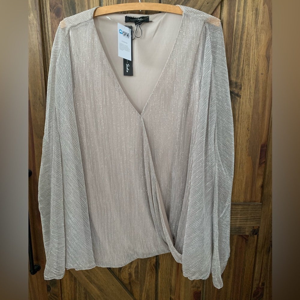 Formal wrap style blouse. Size 1X